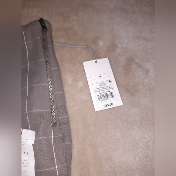 A new day slacks NWT - Picture 2 of 5